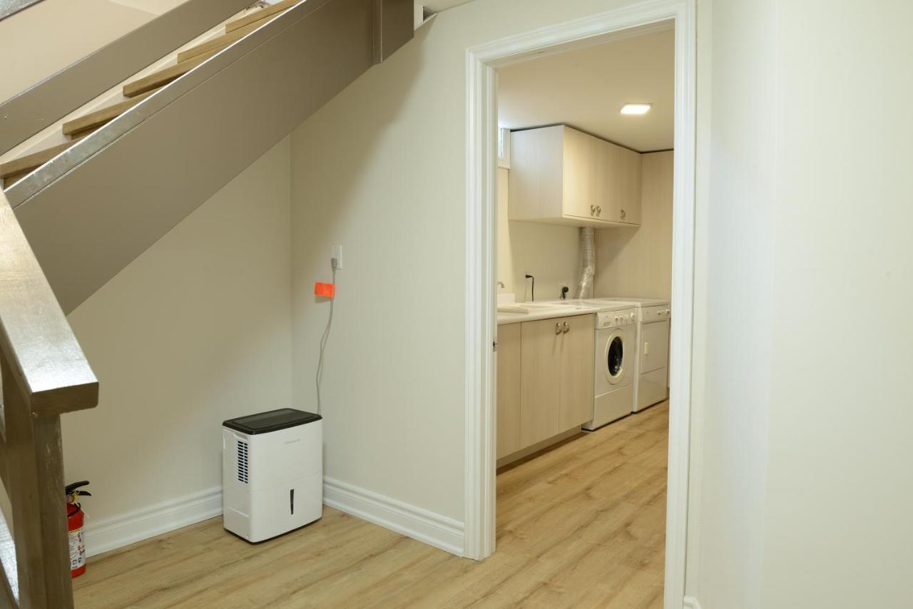 Spacious 2-Bed-Room Near Yonge & Major Mackenzie Ричмонд-Гілл Екстер'єр фото