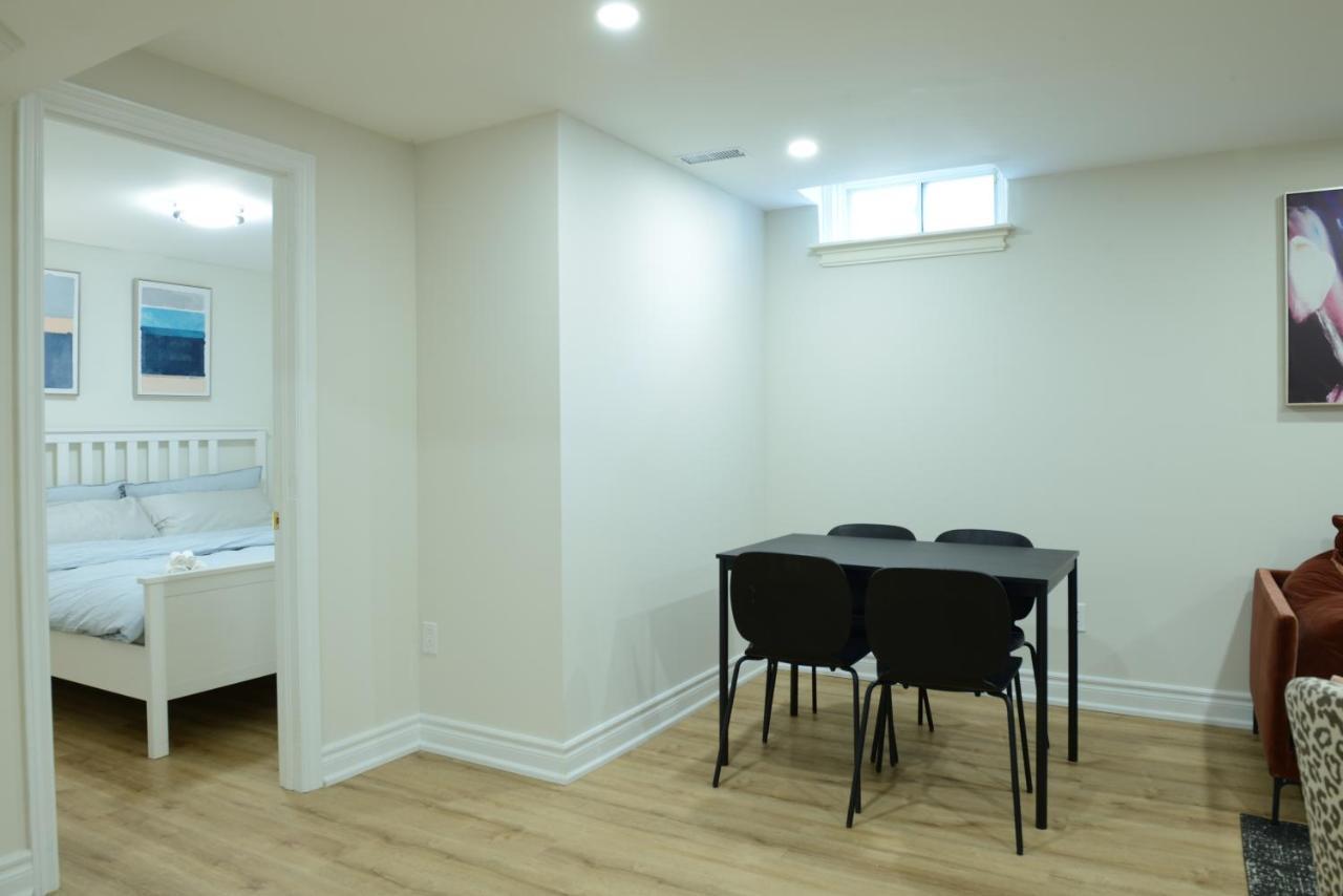 Spacious 2-Bed-Room Near Yonge & Major Mackenzie Ричмонд-Гілл Екстер'єр фото